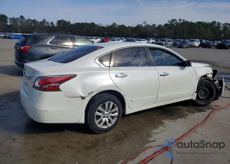 2015 Nissan Altima 2.5 S z USA, uszkodzony, nr VIN 1N4AL3AP3FC409714